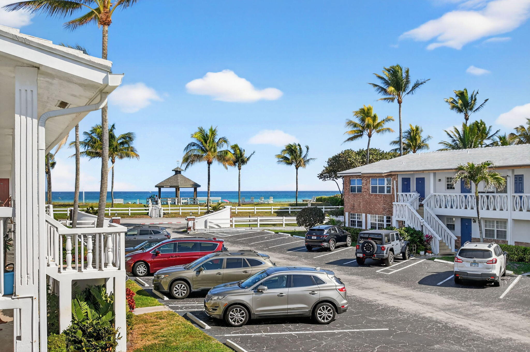 COLONIAL RIDGE CORP - Residential Lease