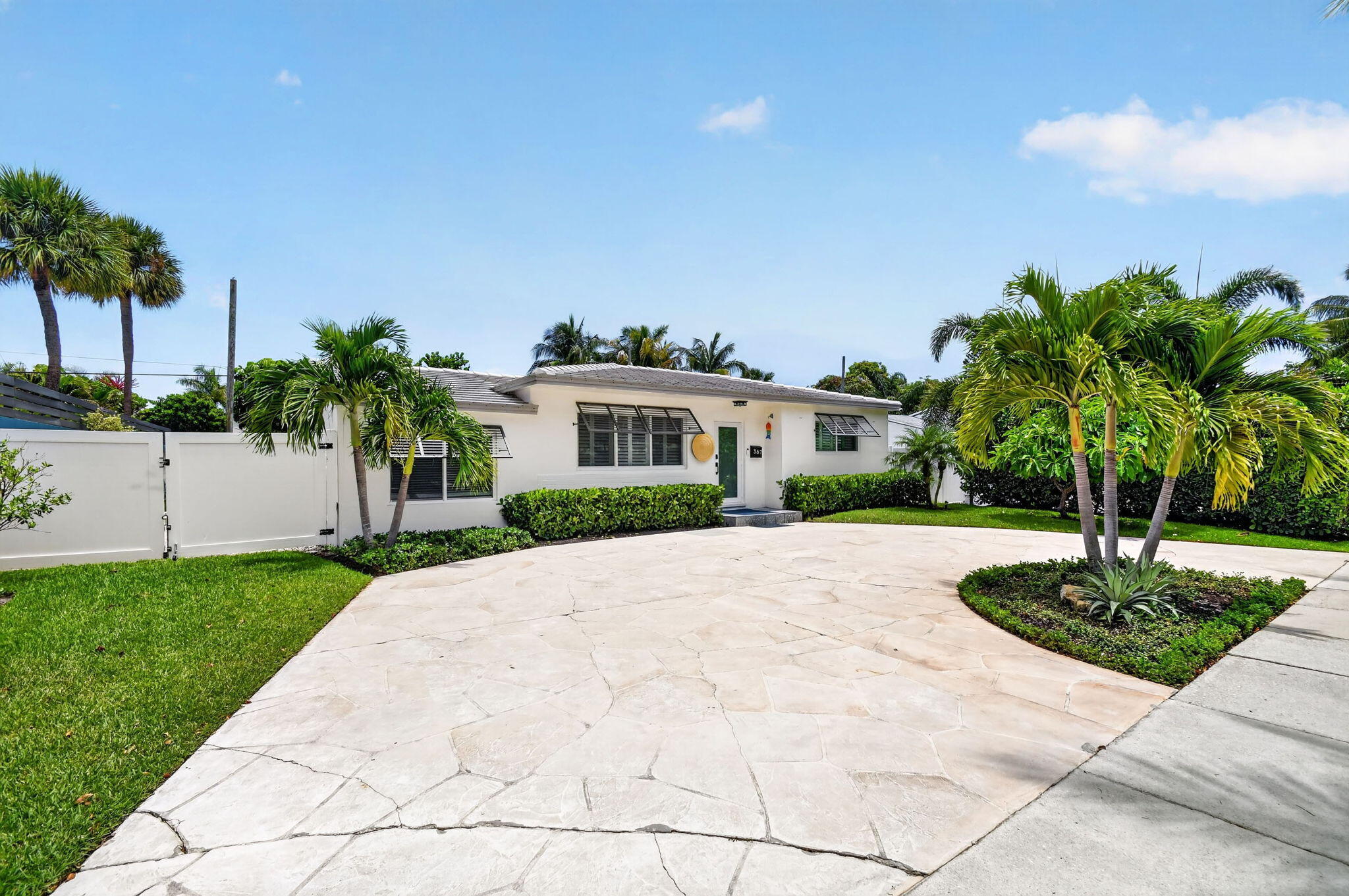 LITTLE RANCHES - Residential