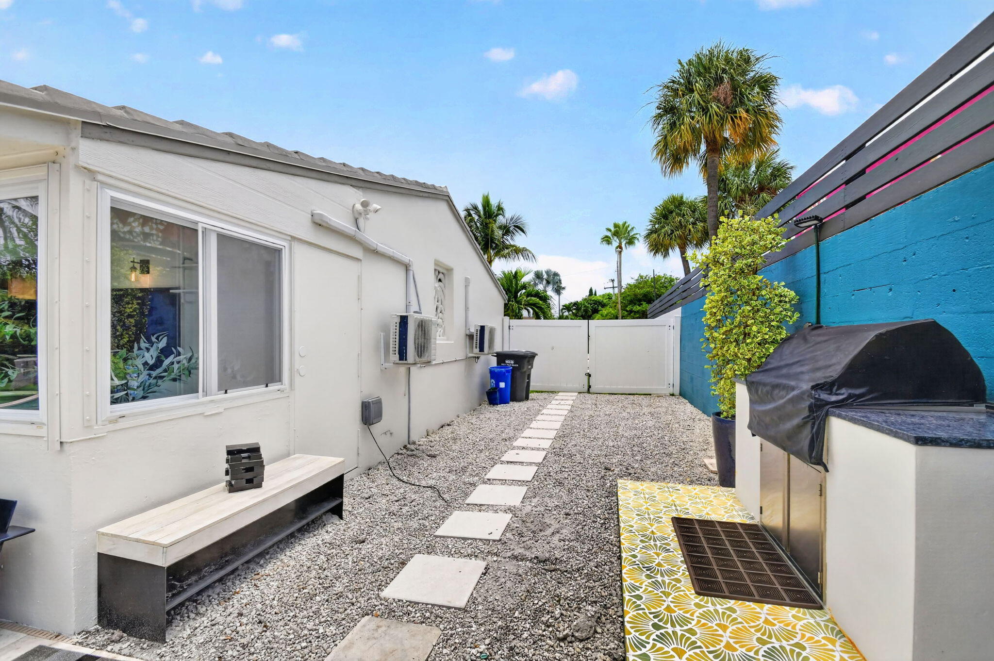 LITTLE RANCHES - Residential