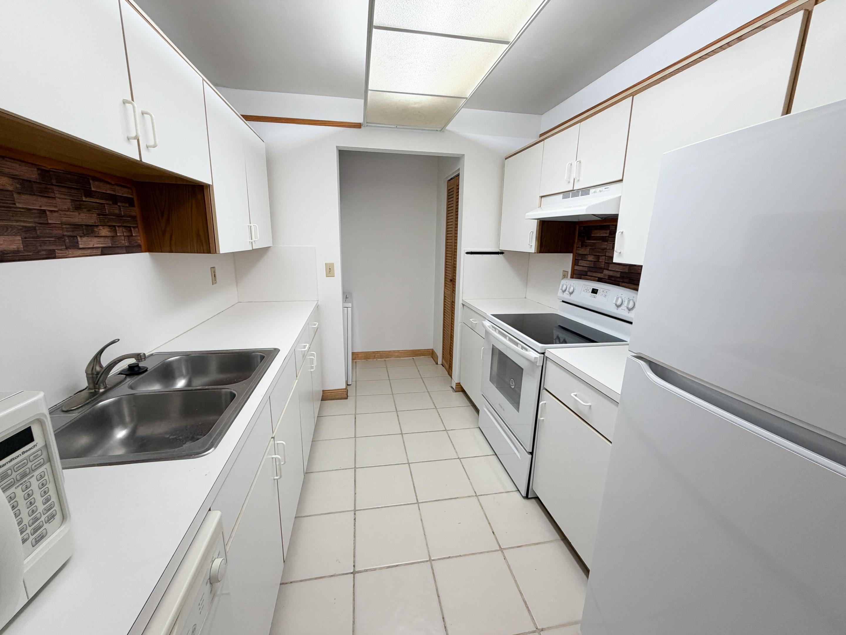 IBIZA CONDO PHASE II - Residential