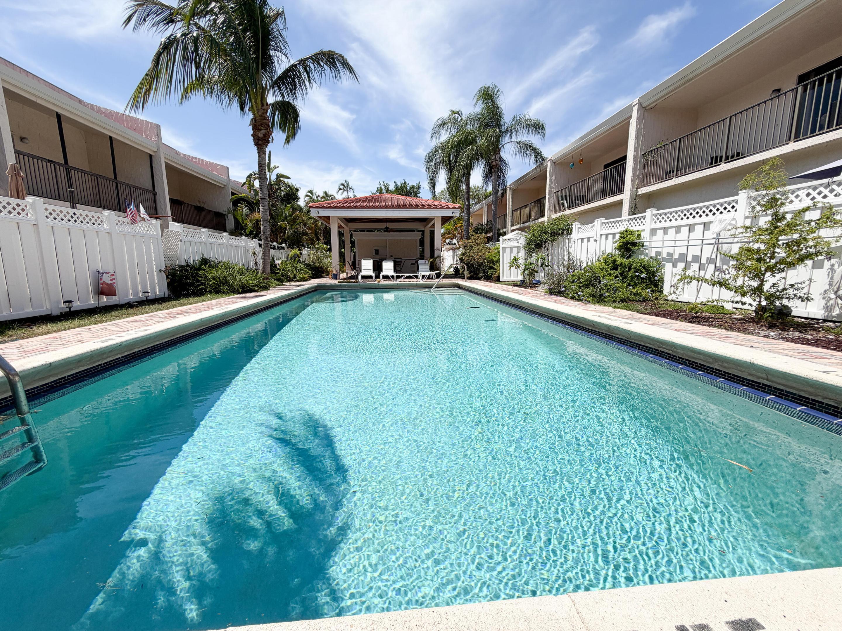 IBIZA CONDO PHASE II - Residential