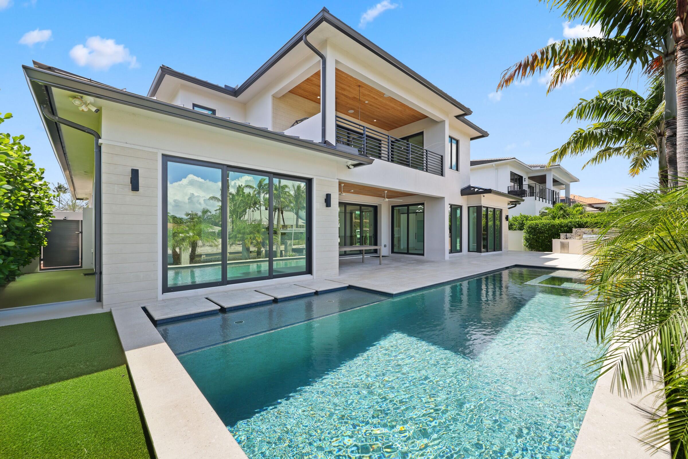 TROPIC ISLE 2ND SEC - Residential