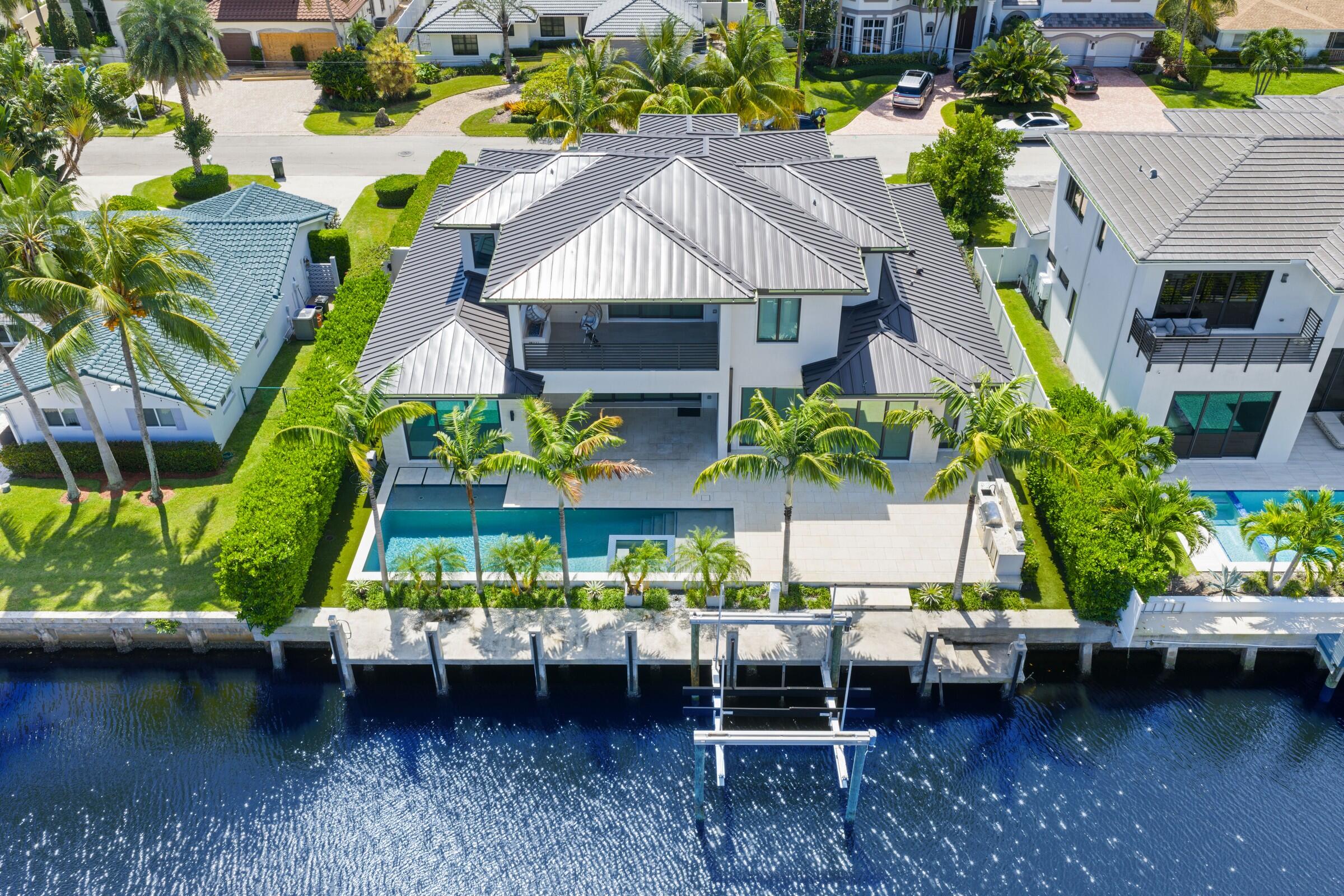 TROPIC ISLE 2ND SEC - Residential