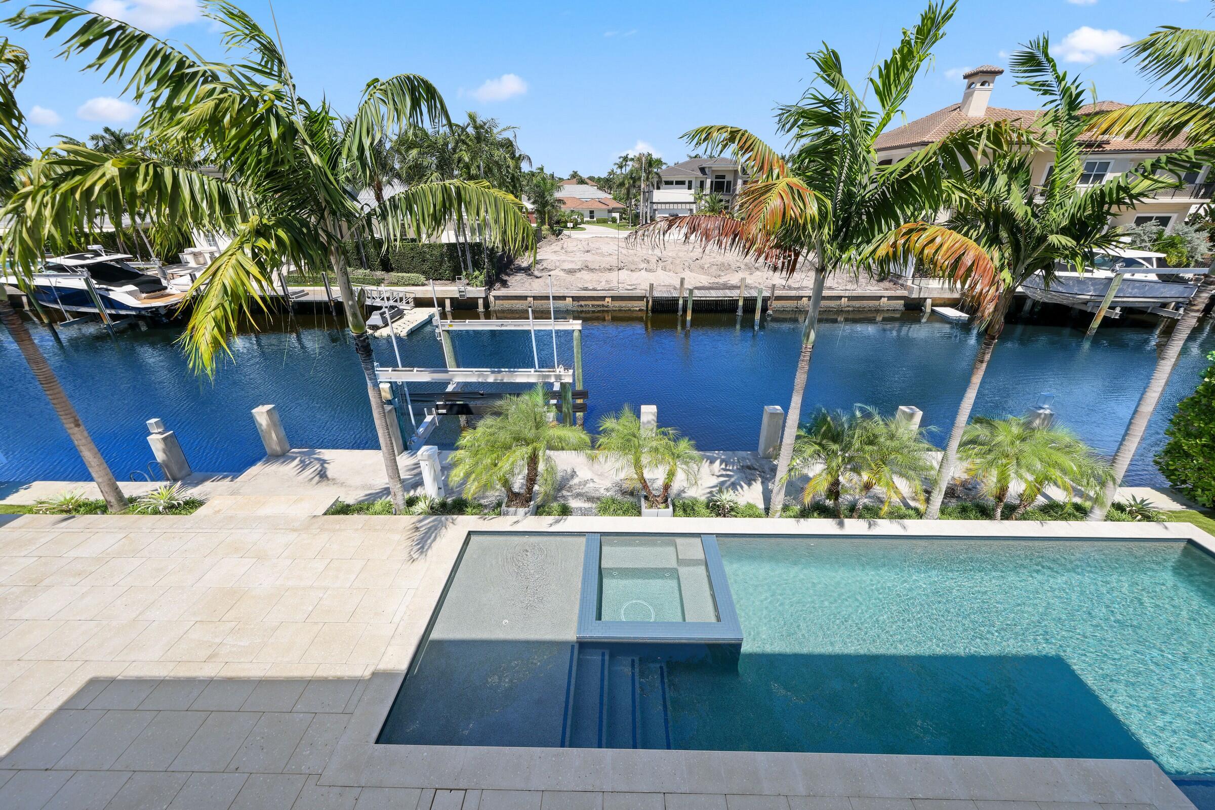 TROPIC ISLE 2ND SEC - Residential