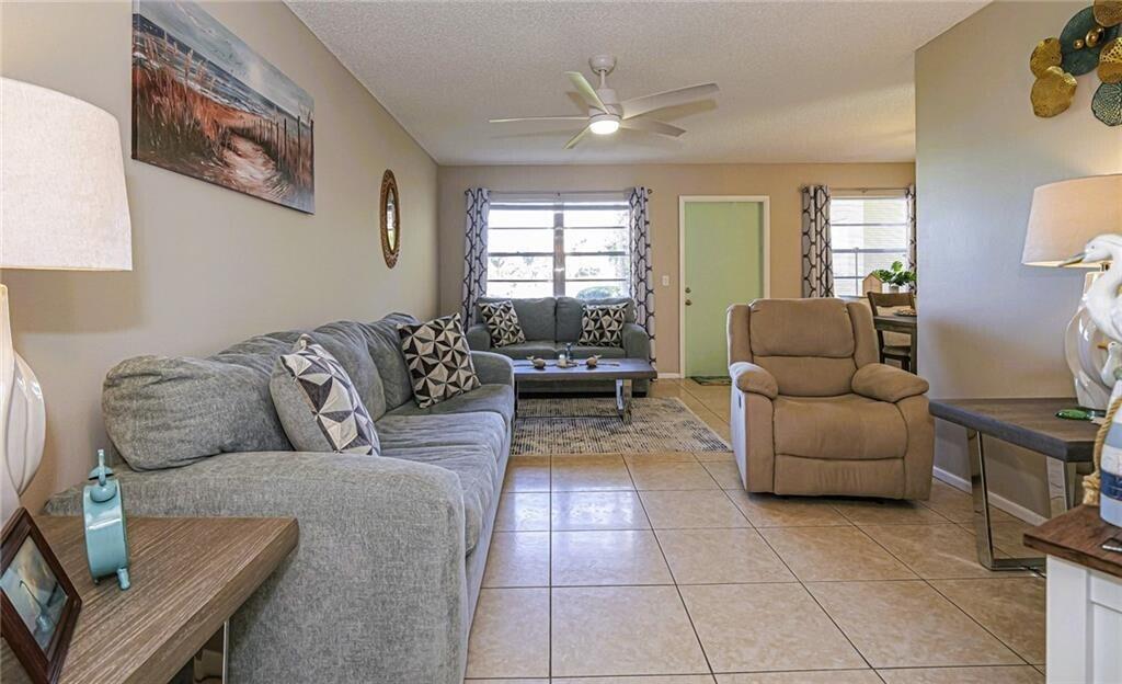 VISTA GARDENS - Residential Lease
