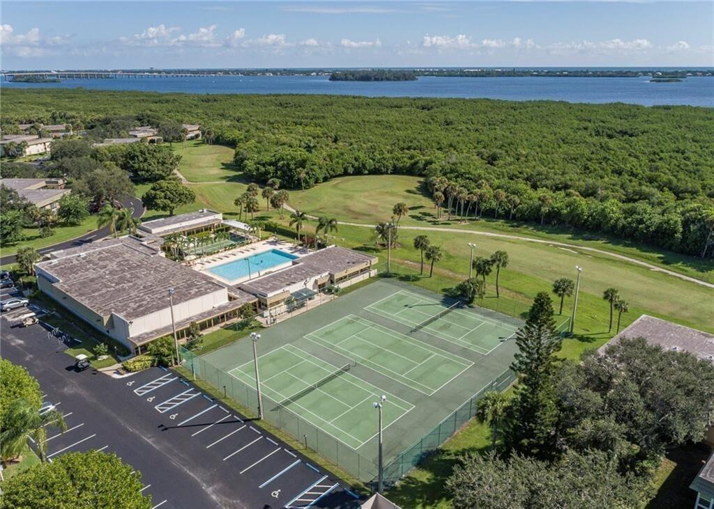 VISTA GARDENS - Residential Lease