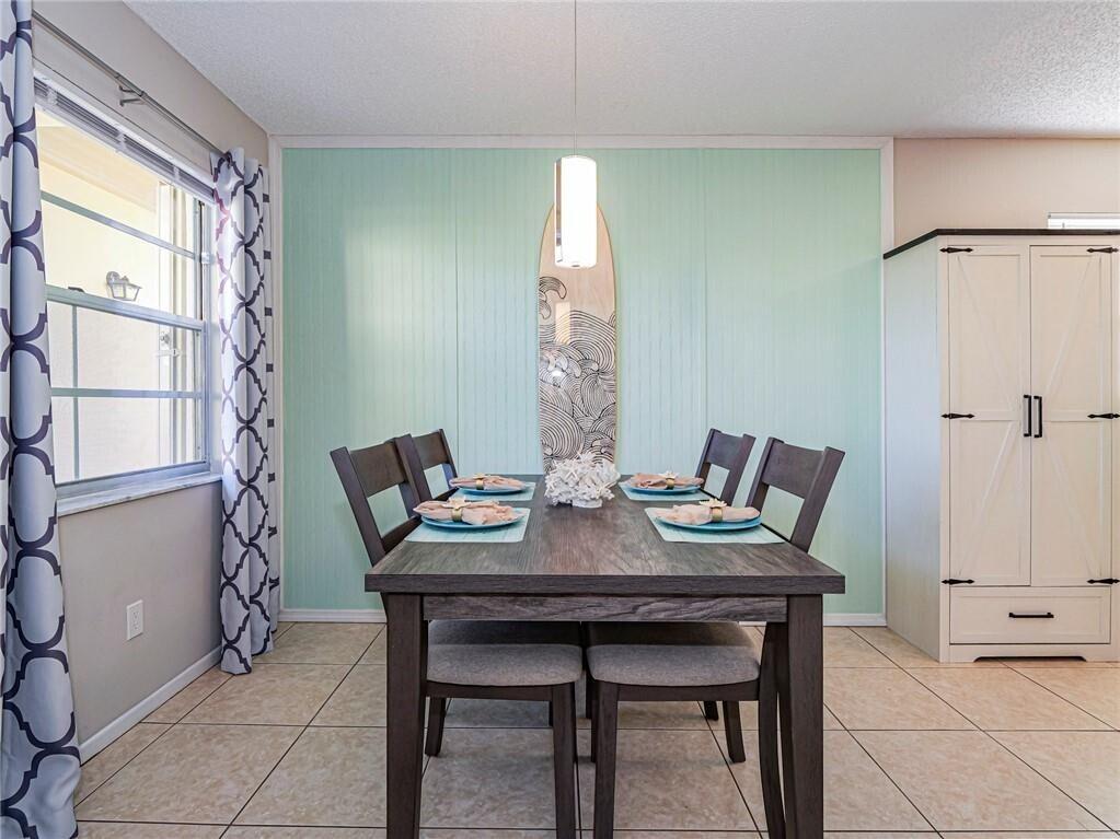 VISTA GARDENS - Residential Lease