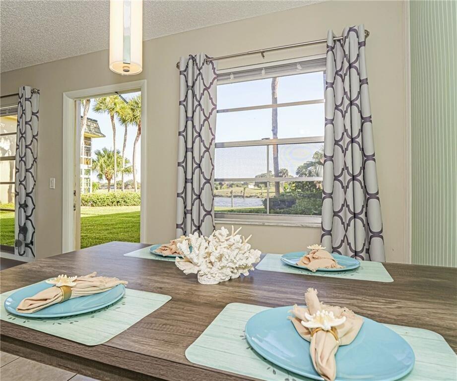VISTA GARDENS - Residential Lease