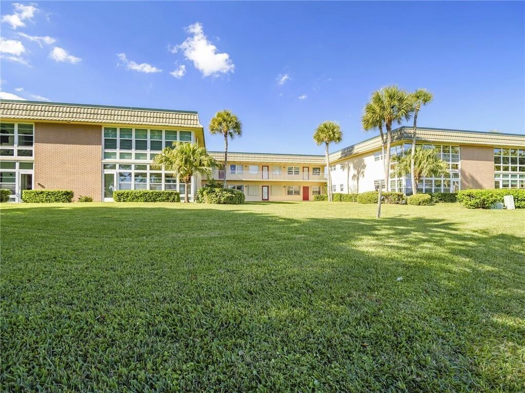 VISTA GARDENS - Residential Lease
