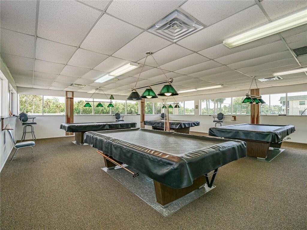 VISTA GARDENS - Residential Lease