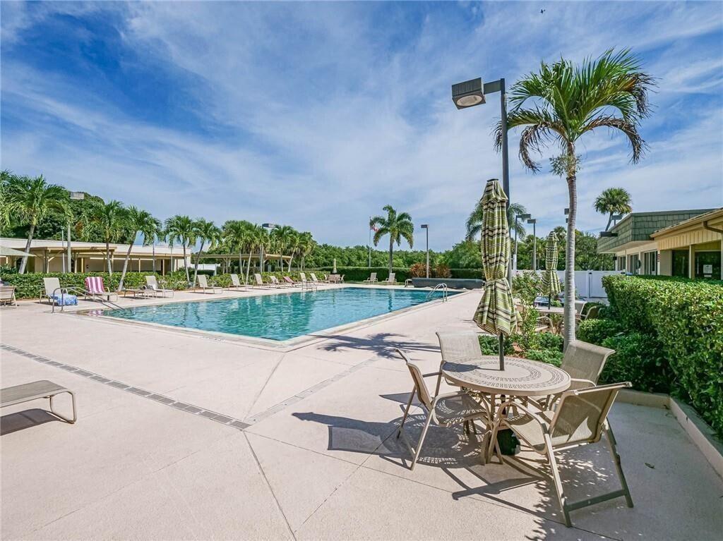 VISTA GARDENS - Residential Lease