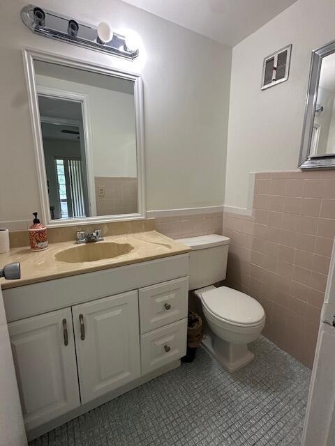 NORWICH CONDO - Residential Lease