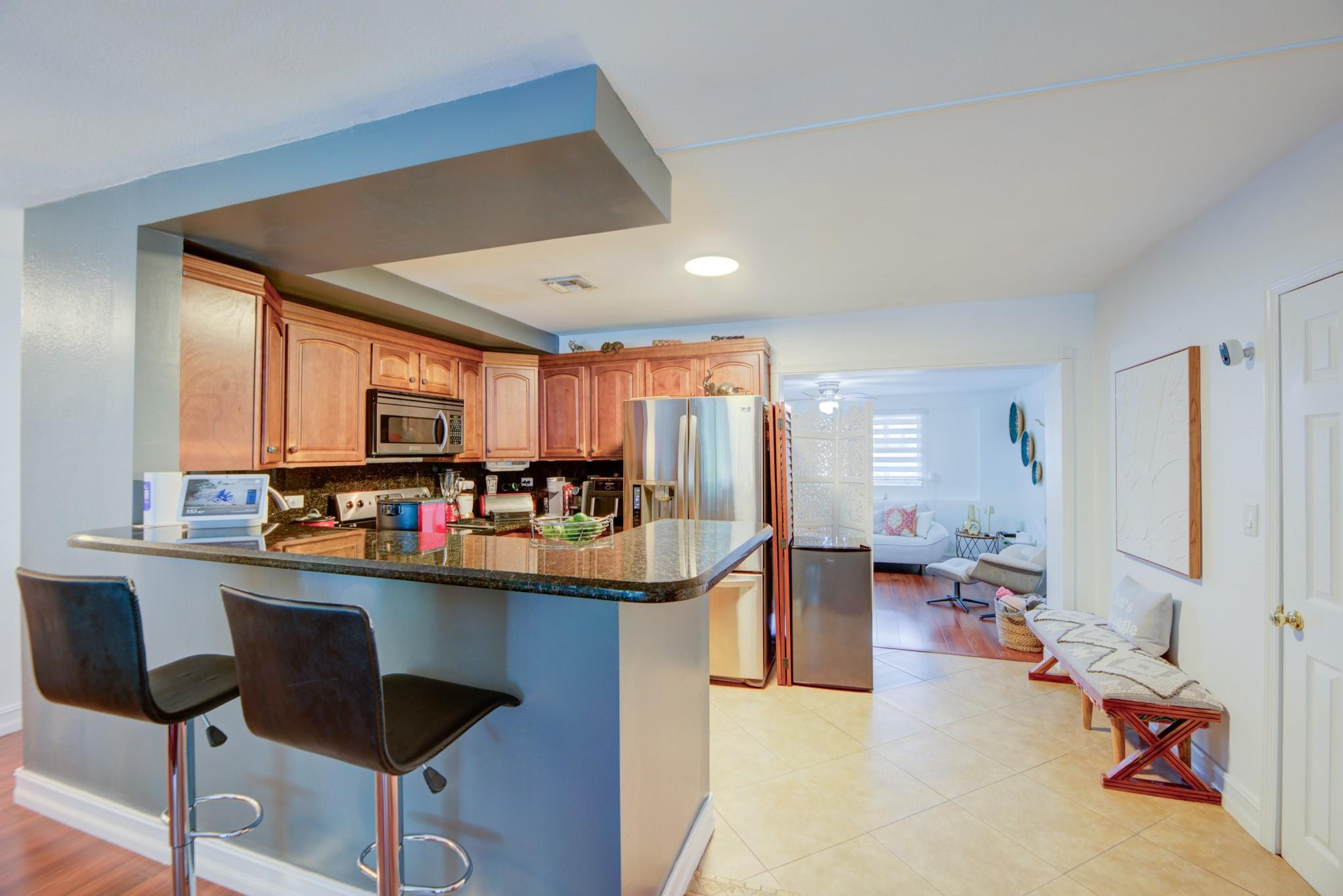 BROADVIEW COUNTRY CLUB - Residential