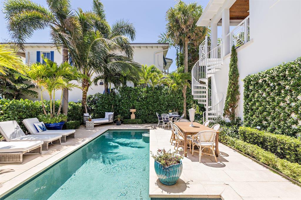 EDGEWATER - Residential