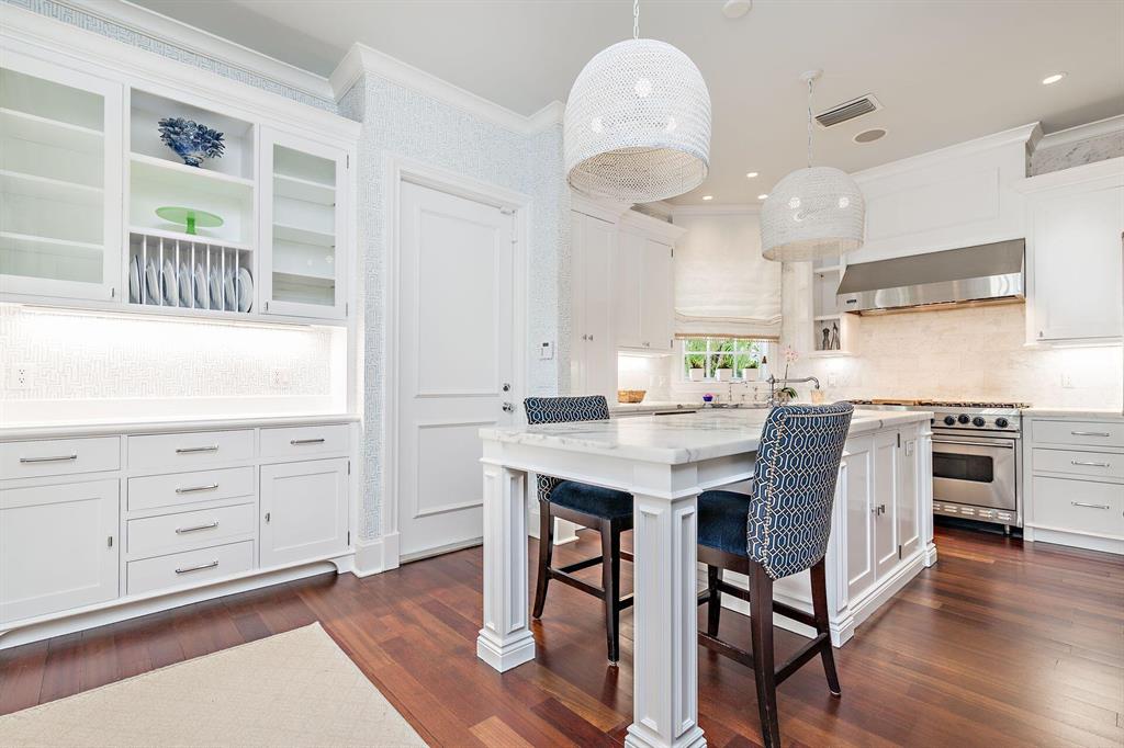 EDGEWATER - Residential