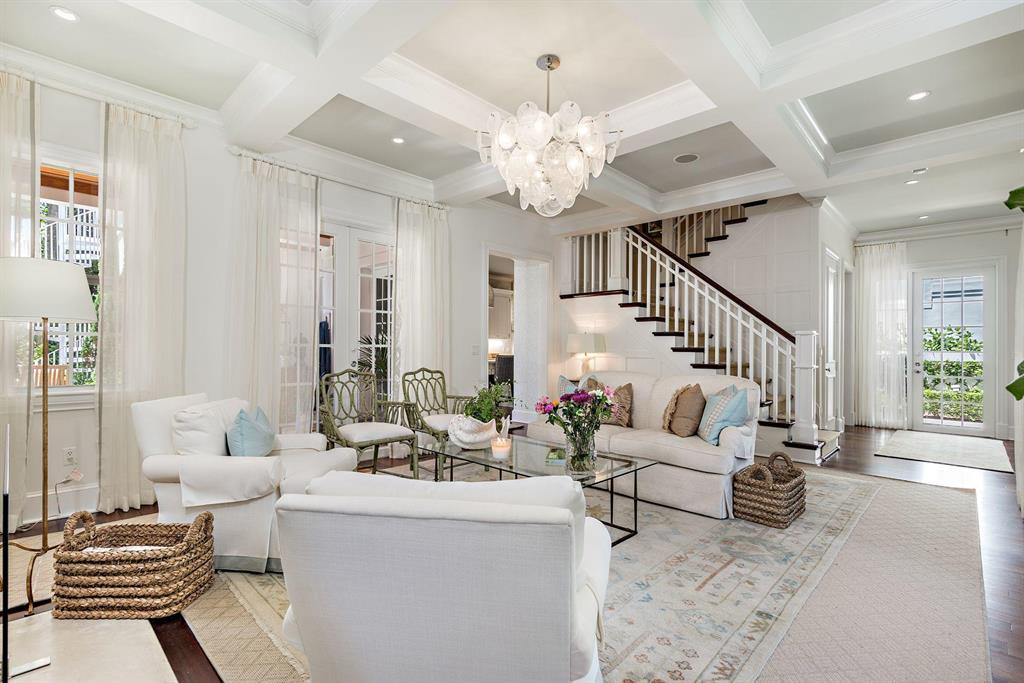EDGEWATER - Residential