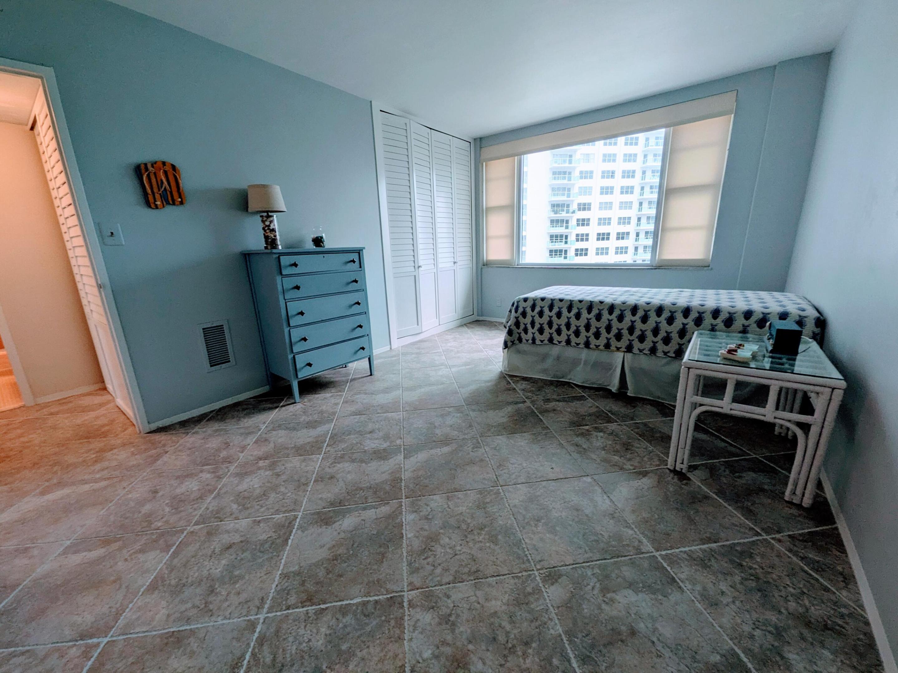 EDGEWATER ARMS CO-OP - Residential