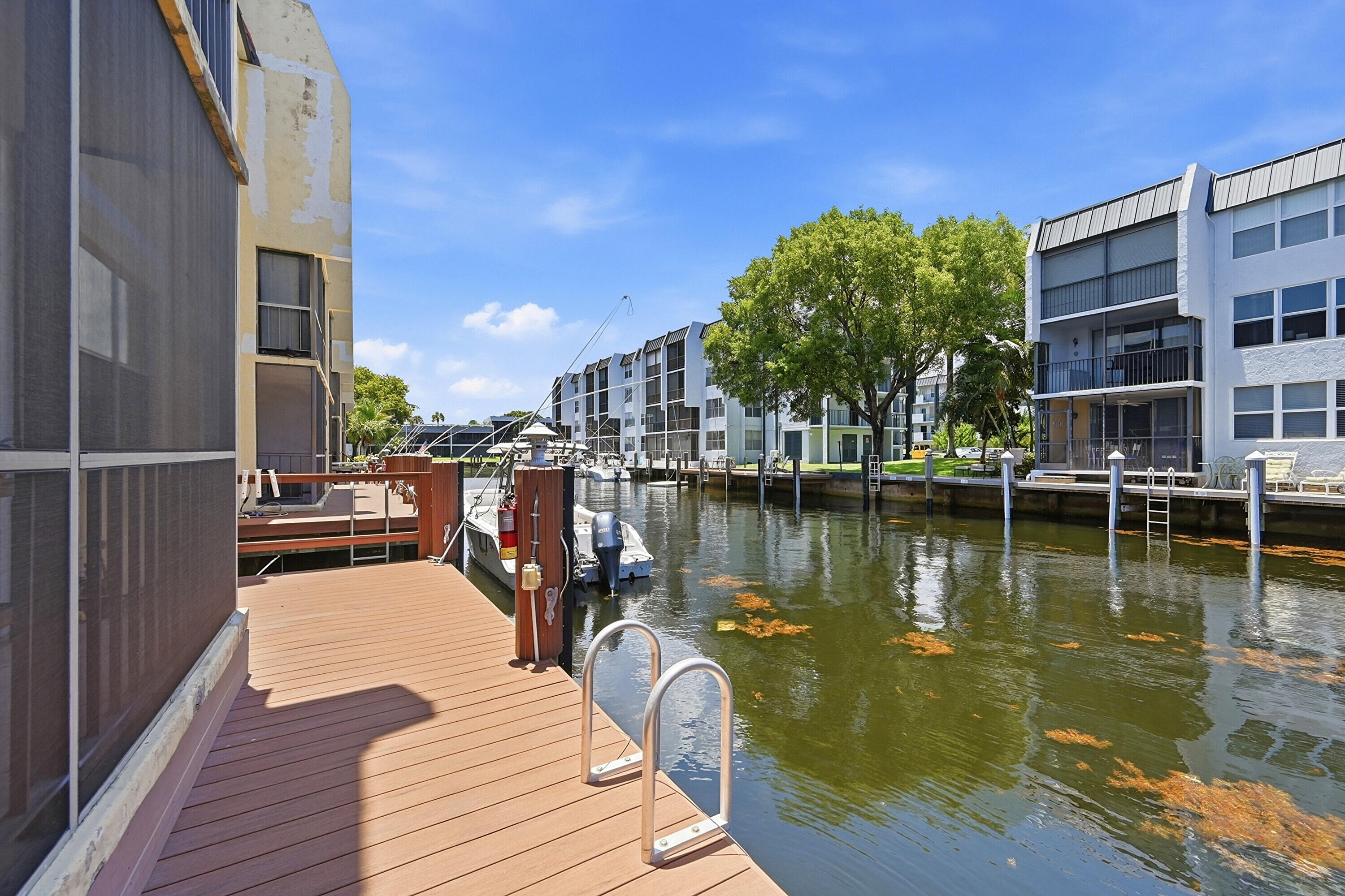 Island Club 1 - Residential