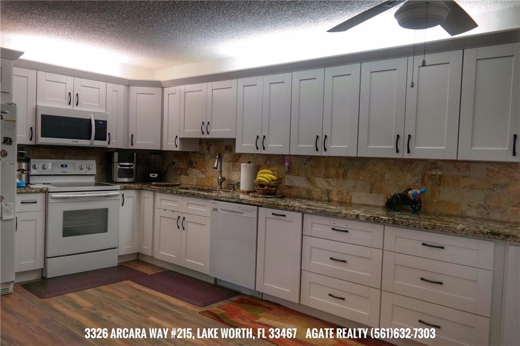 ESSEX AT POINCIANA CONDO - Residential