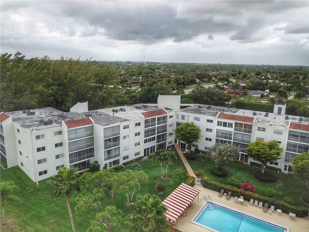 ESSEX AT POINCIANA CONDO - Residential