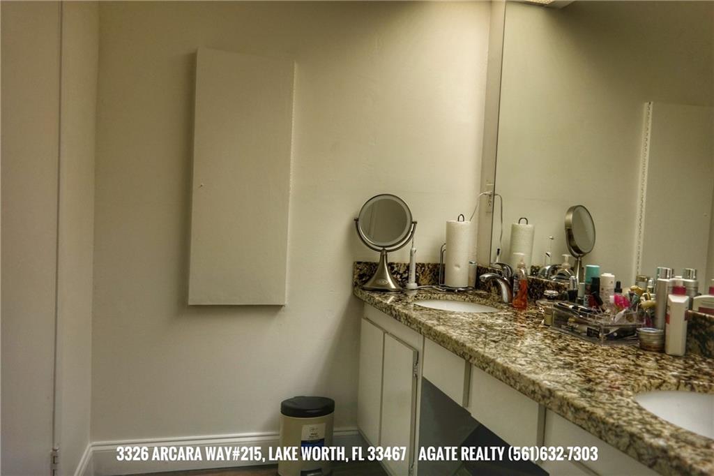 ESSEX AT POINCIANA CONDO - Residential