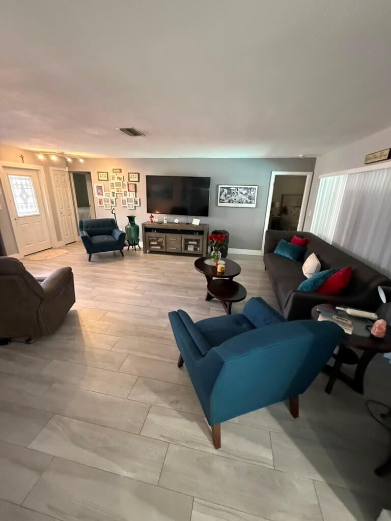 SUNRISE GOLF VILLAGE SEC 21 - Residential