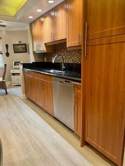 ANDROS VILLAGE WYNMOOR - Residential Lease