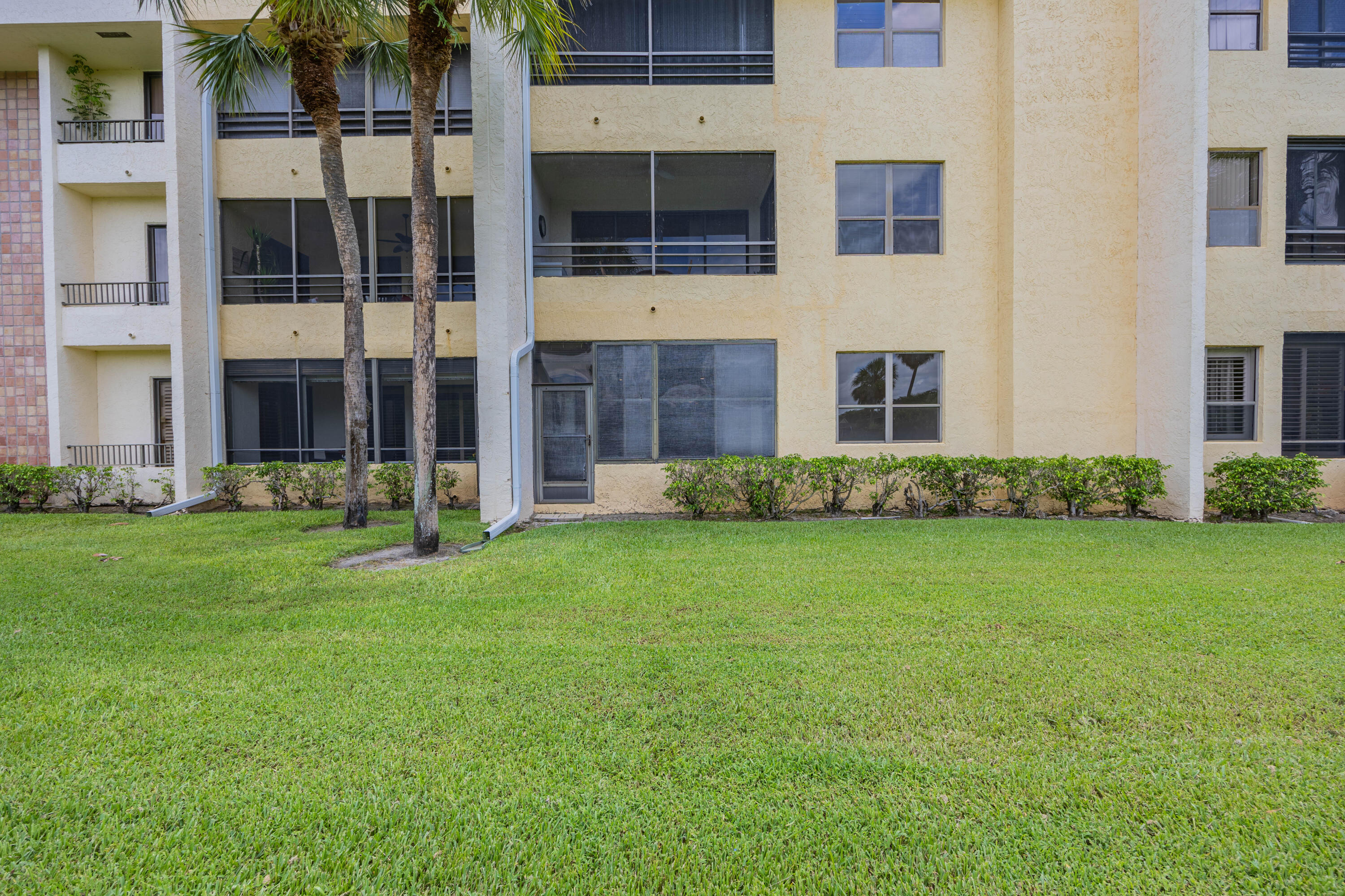 LA PAZ AT BOCA POINTE - Residential