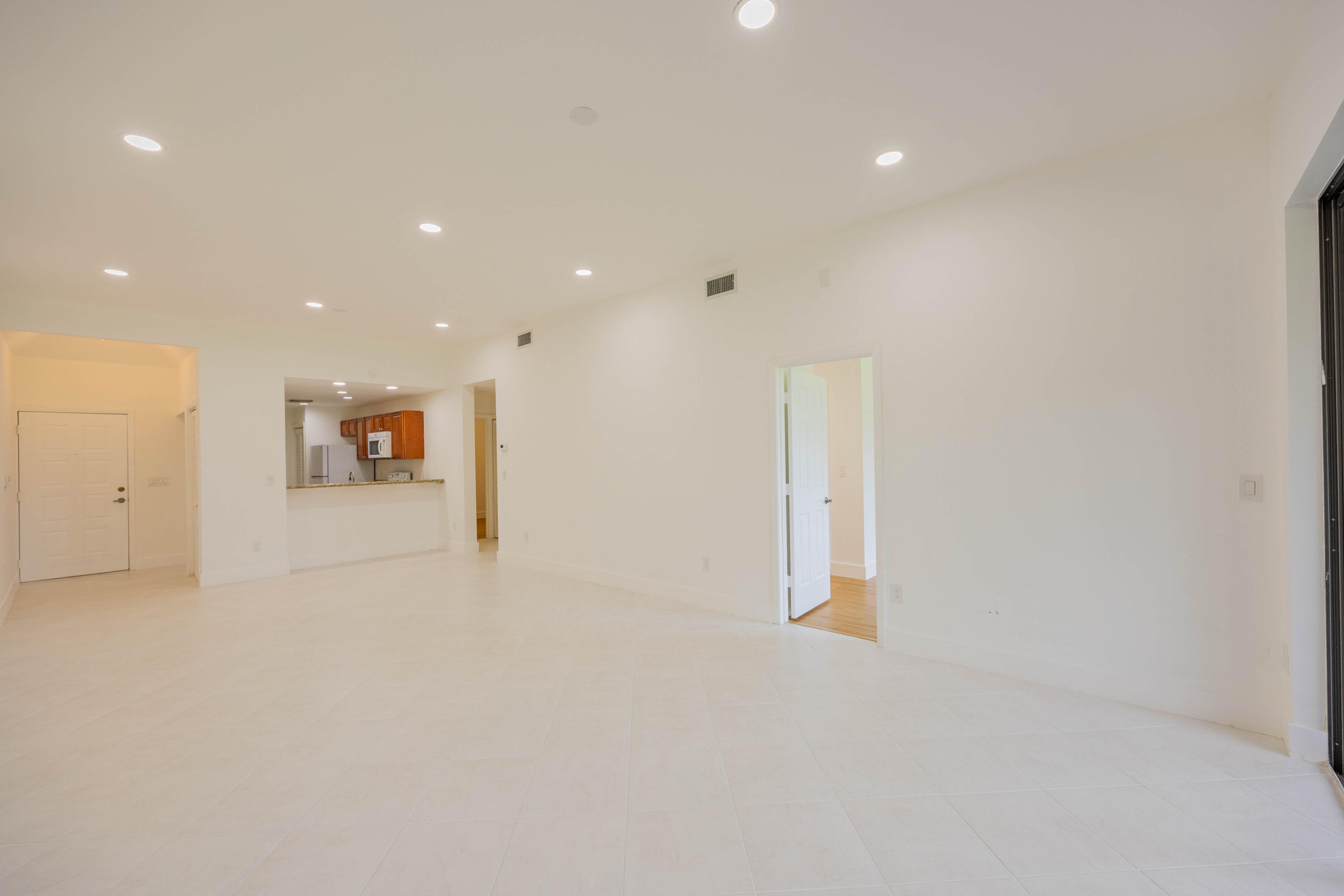 LA PAZ AT BOCA POINTE - Residential