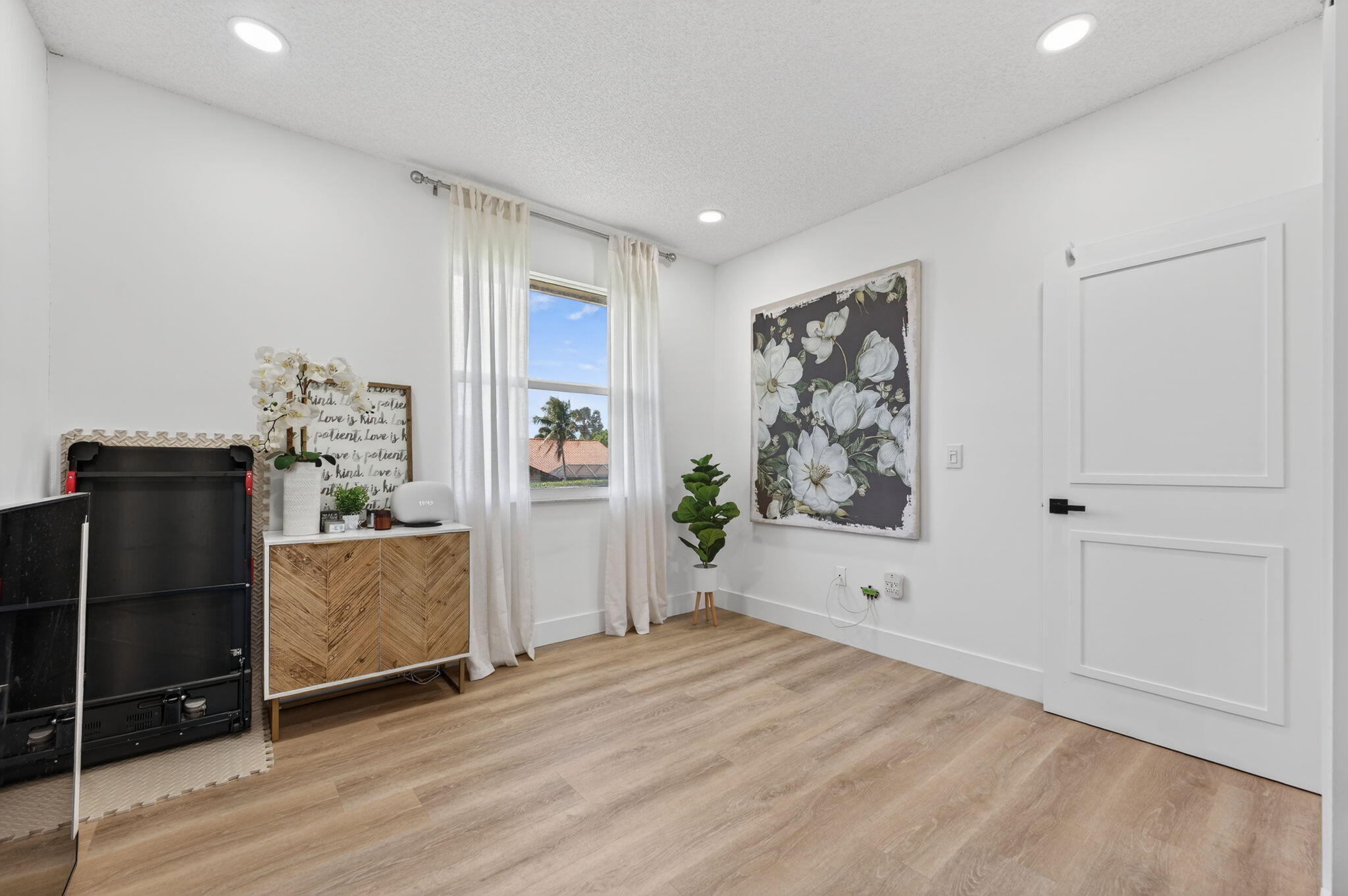 CORAL SPRINGS COUNTRY CLUB - Residential