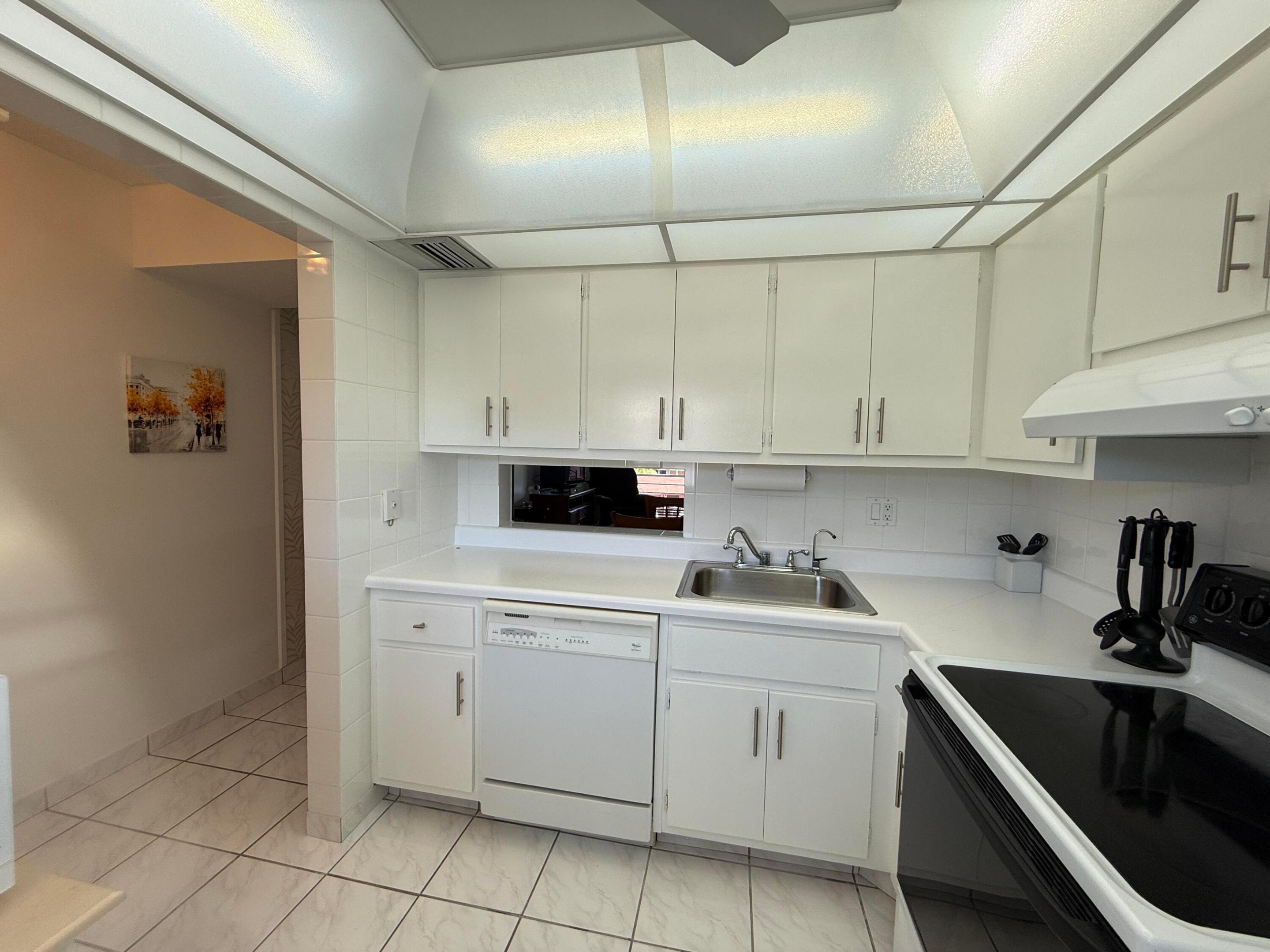 Laudedale Oaks - Residential
