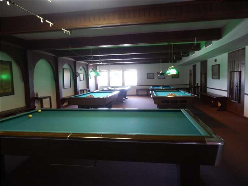 Laudedale Oaks - Residential