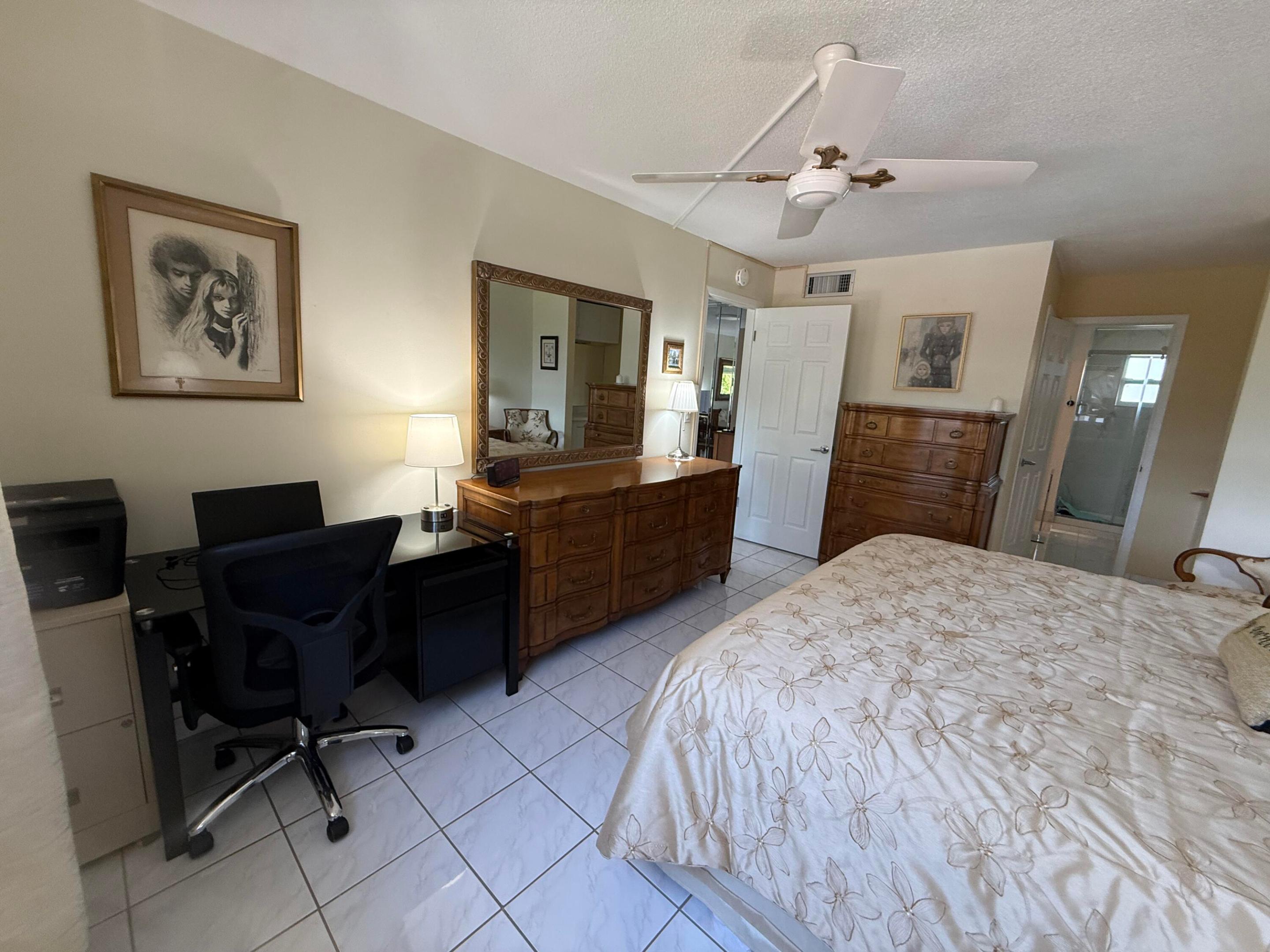 Laudedale Oaks - Residential
