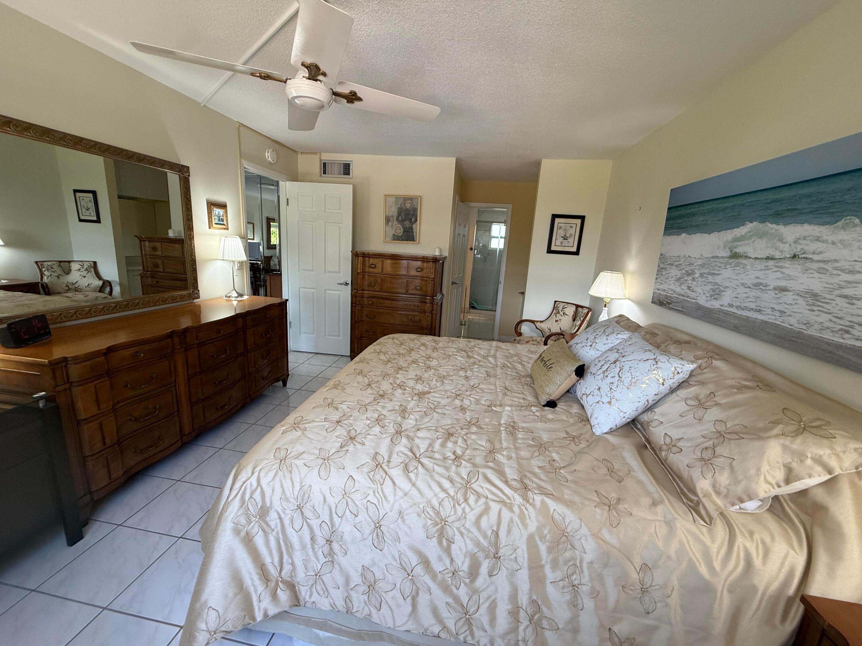 Laudedale Oaks - Residential