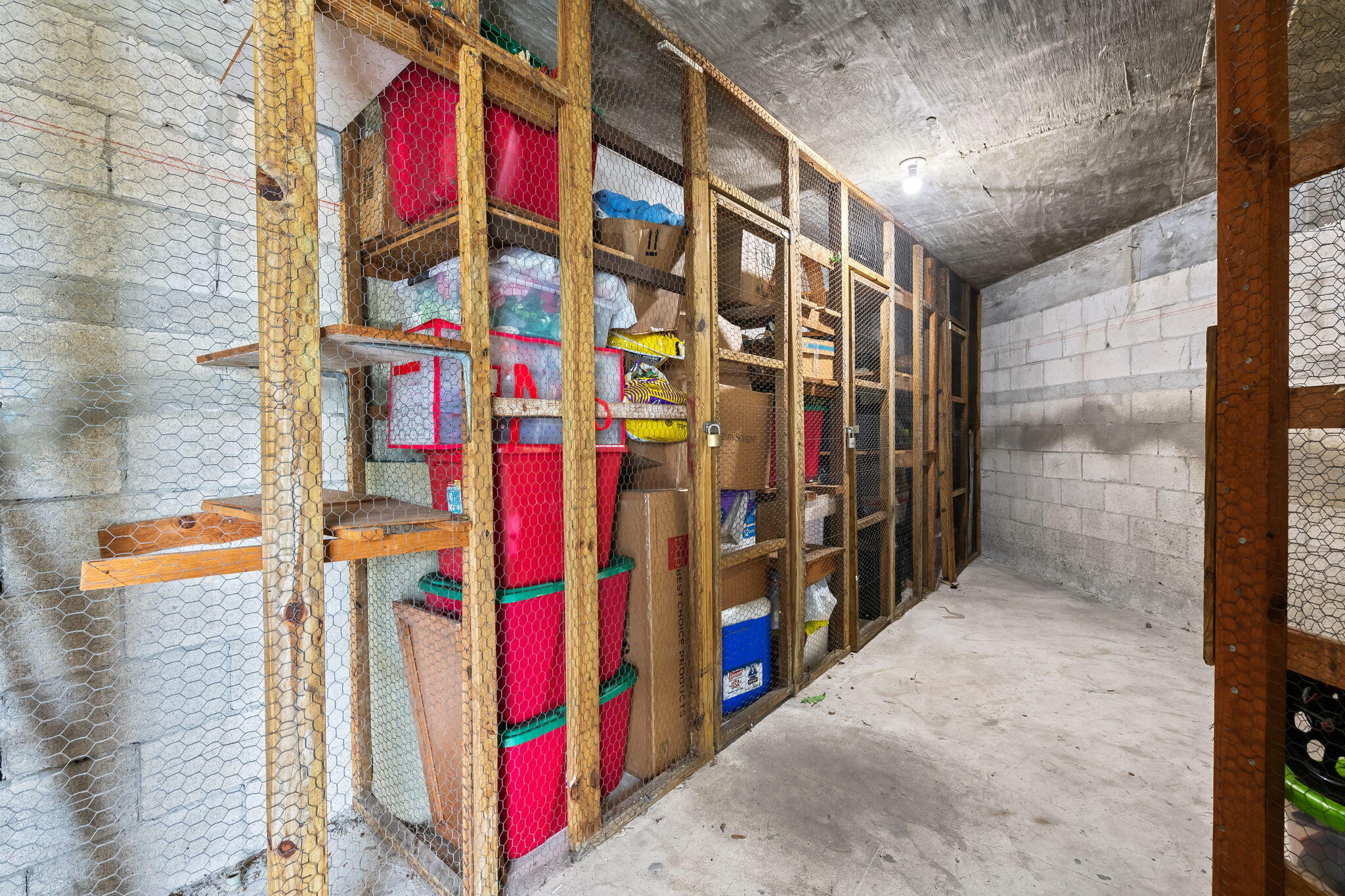 CANONGATE CONDOMINIUM - Residential