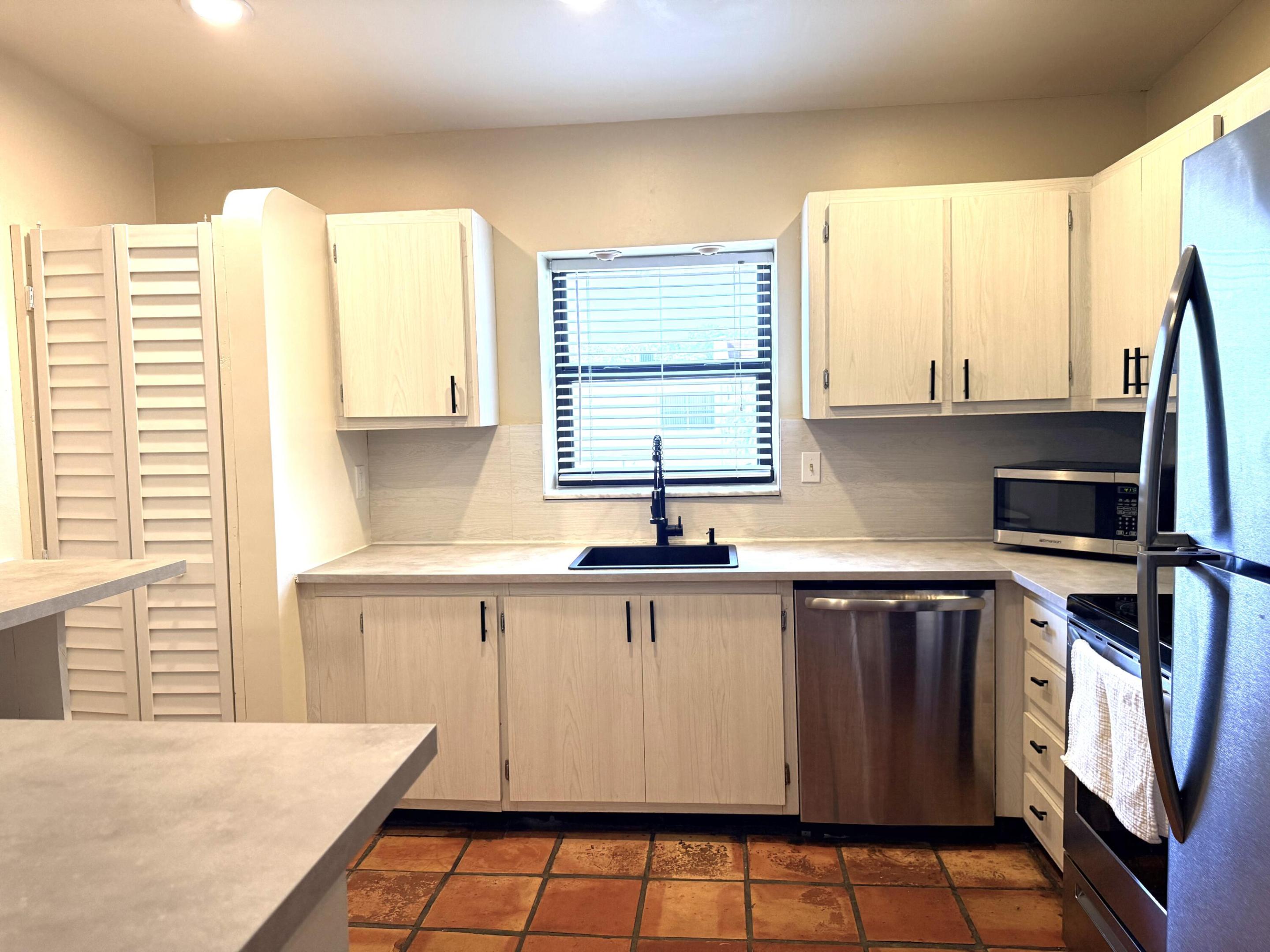 RAINTREE FOREST CONDO - Residential