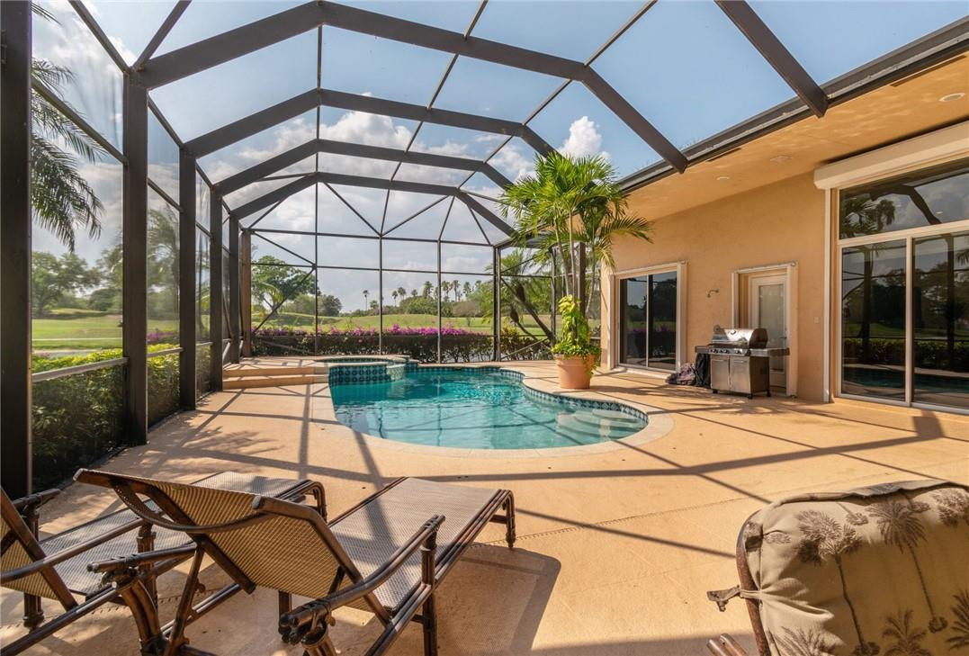 WESTON HILLS GRAND OAKS - Residential