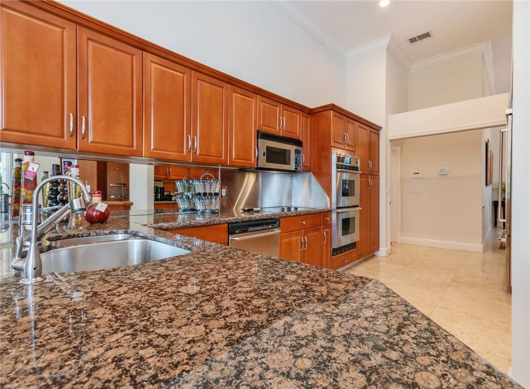 WESTON HILLS GRAND OAKS - Residential