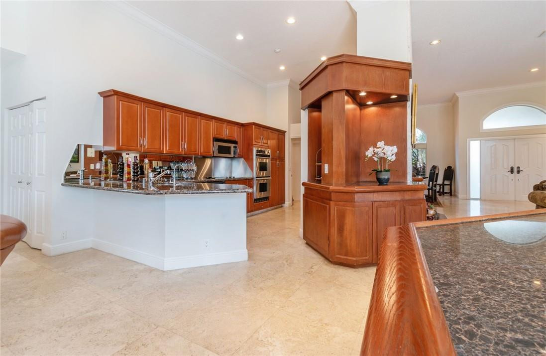 WESTON HILLS GRAND OAKS - Residential
