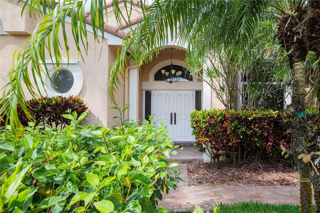 WESTON HILLS GRAND OAKS - Residential