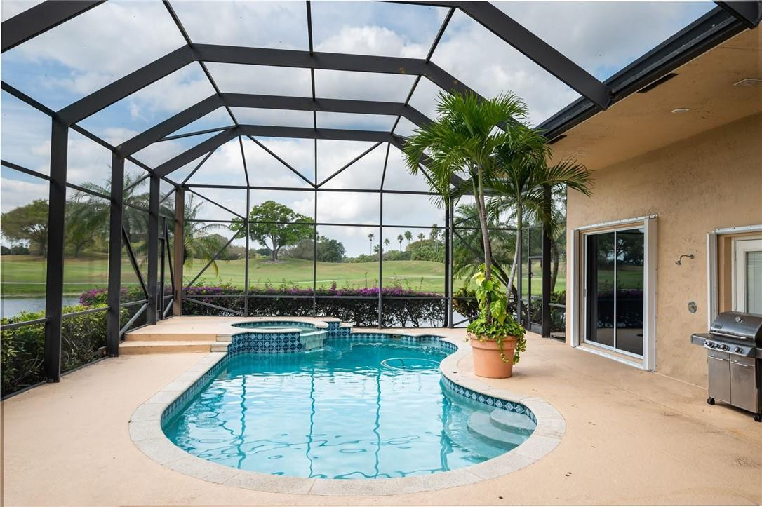 WESTON HILLS GRAND OAKS - Residential