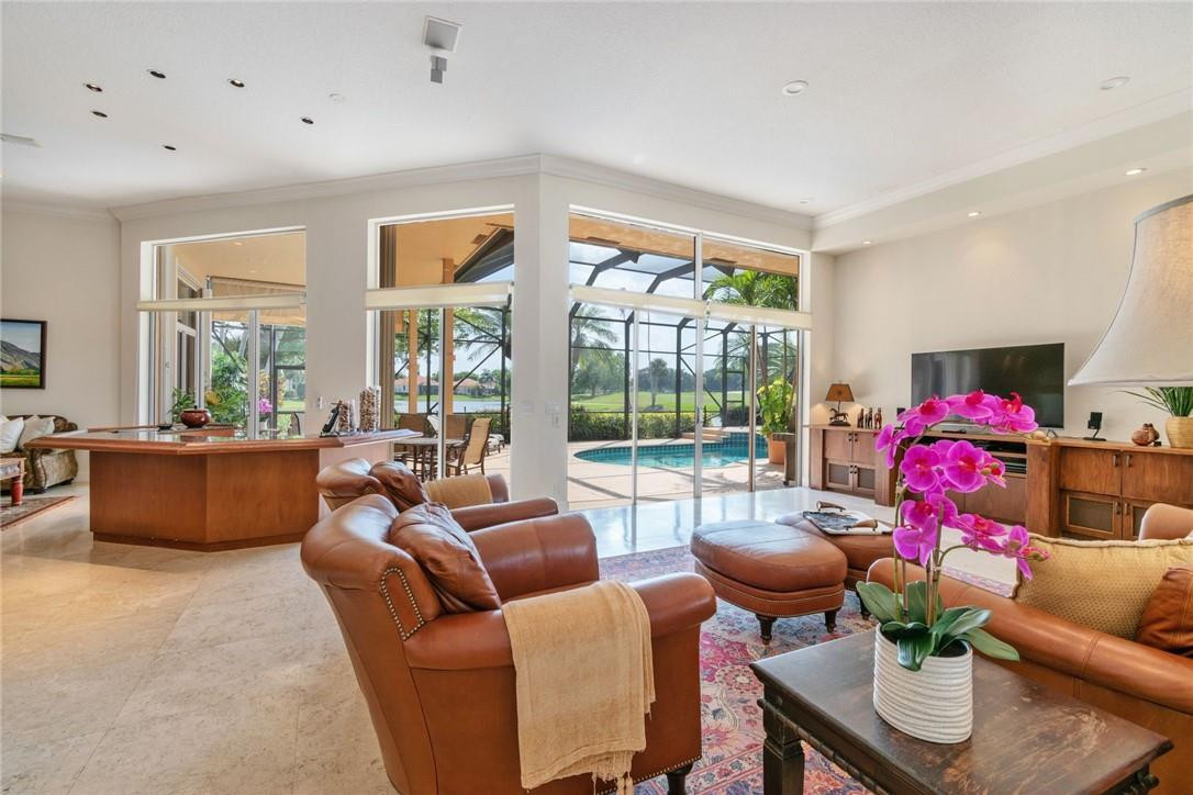 WESTON HILLS GRAND OAKS - Residential