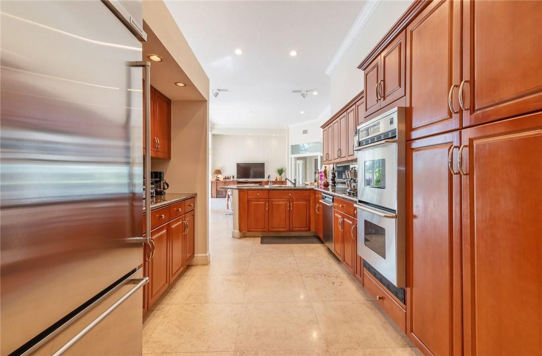 WESTON HILLS GRAND OAKS - Residential