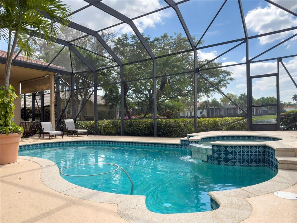 WESTON HILLS GRAND OAKS - Residential