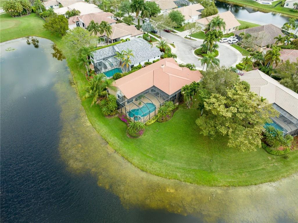 WESTON HILLS GRAND OAKS - Residential