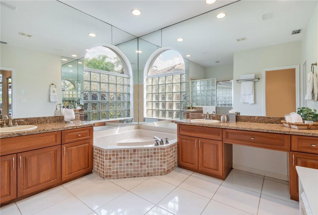 WESTON HILLS GRAND OAKS - Residential