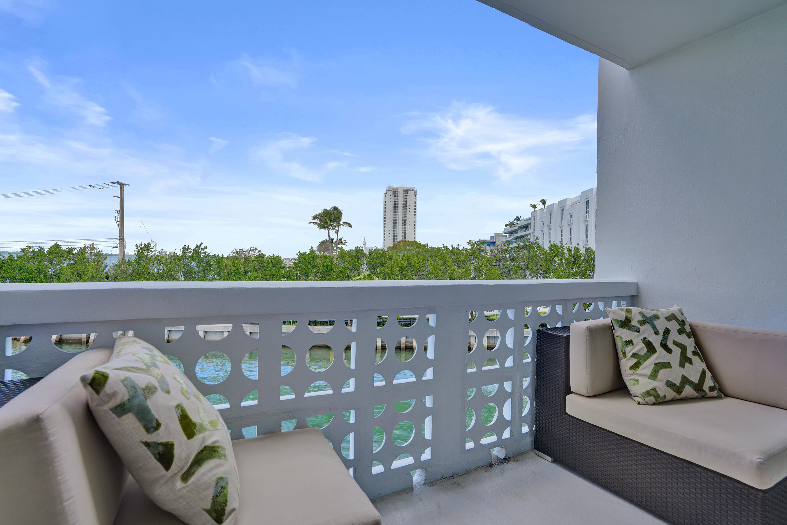 BONNE VIE CONDO - Residential