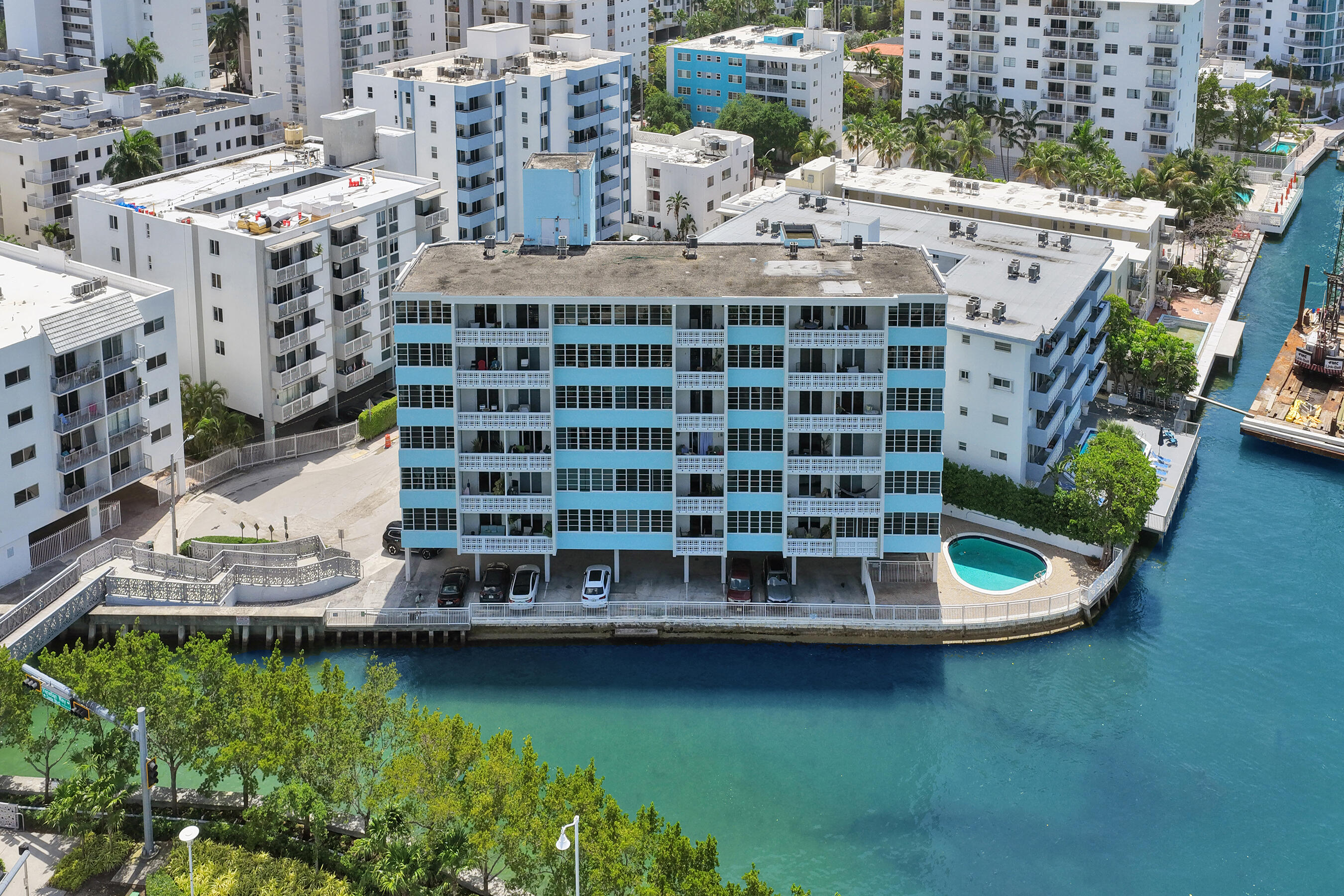BONNE VIE CONDO - Residential