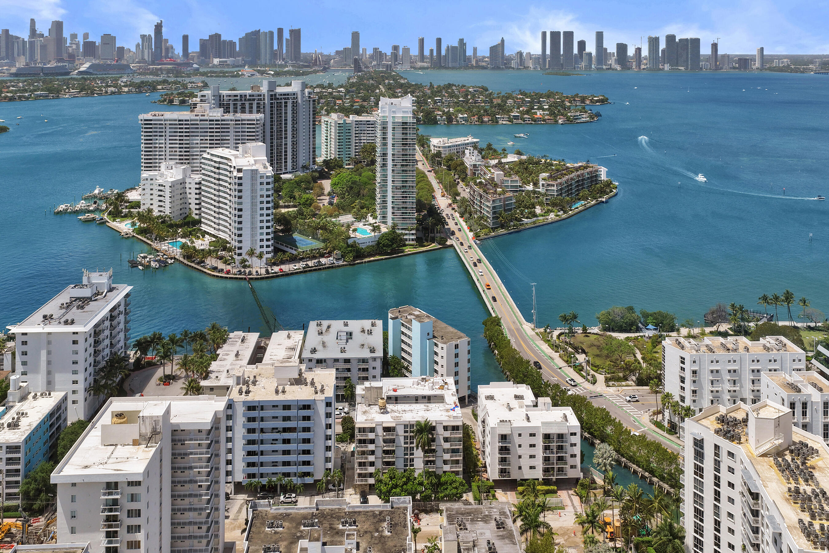 BONNE VIE CONDO - Residential