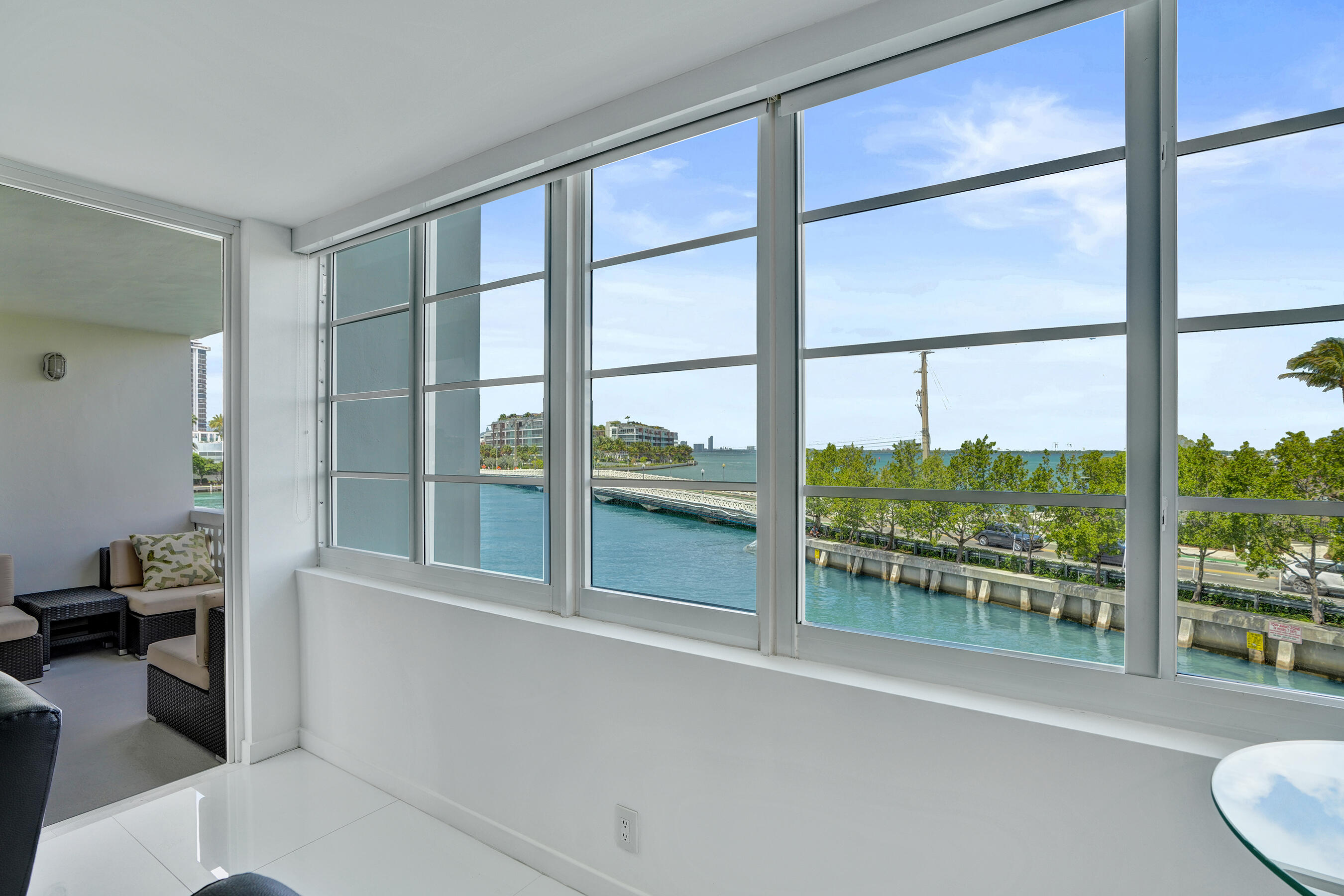BONNE VIE CONDO - Residential